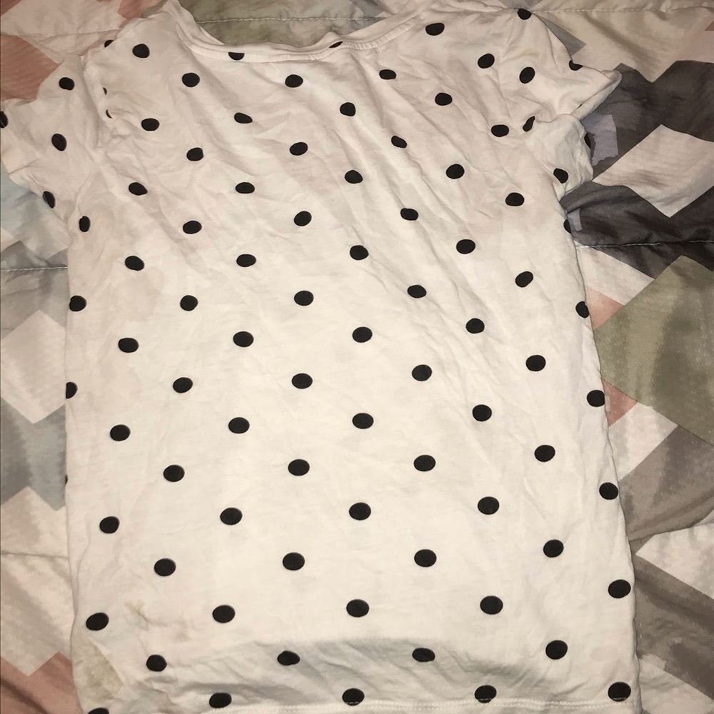I’m selling this Polka dotted shirt